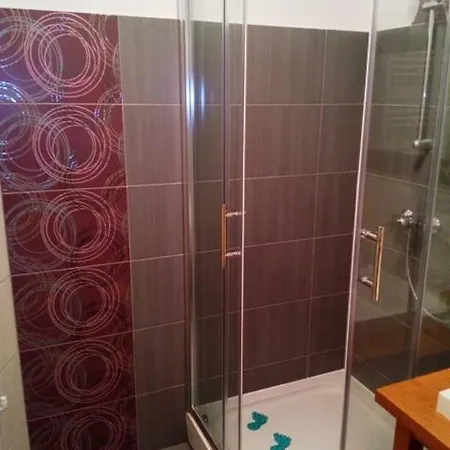 Pomalo Apartment *
